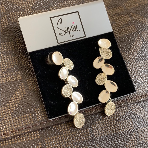 Dangle earrings - Picture 4 of 5